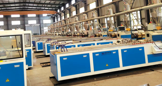 Dây Chuyền Sản Xuất Sàn Gỗ Nhựa PE Ngoài Trời